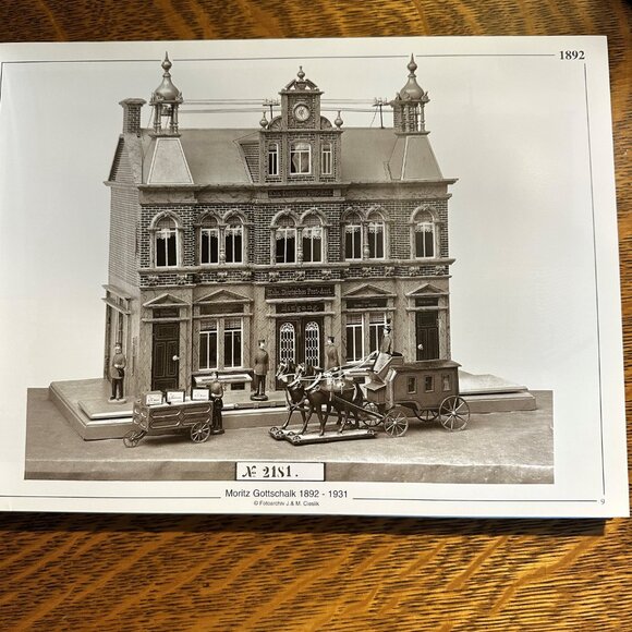 Moritz Gottschalk Collectible Book of Doll Houses - Picture 12 of 12